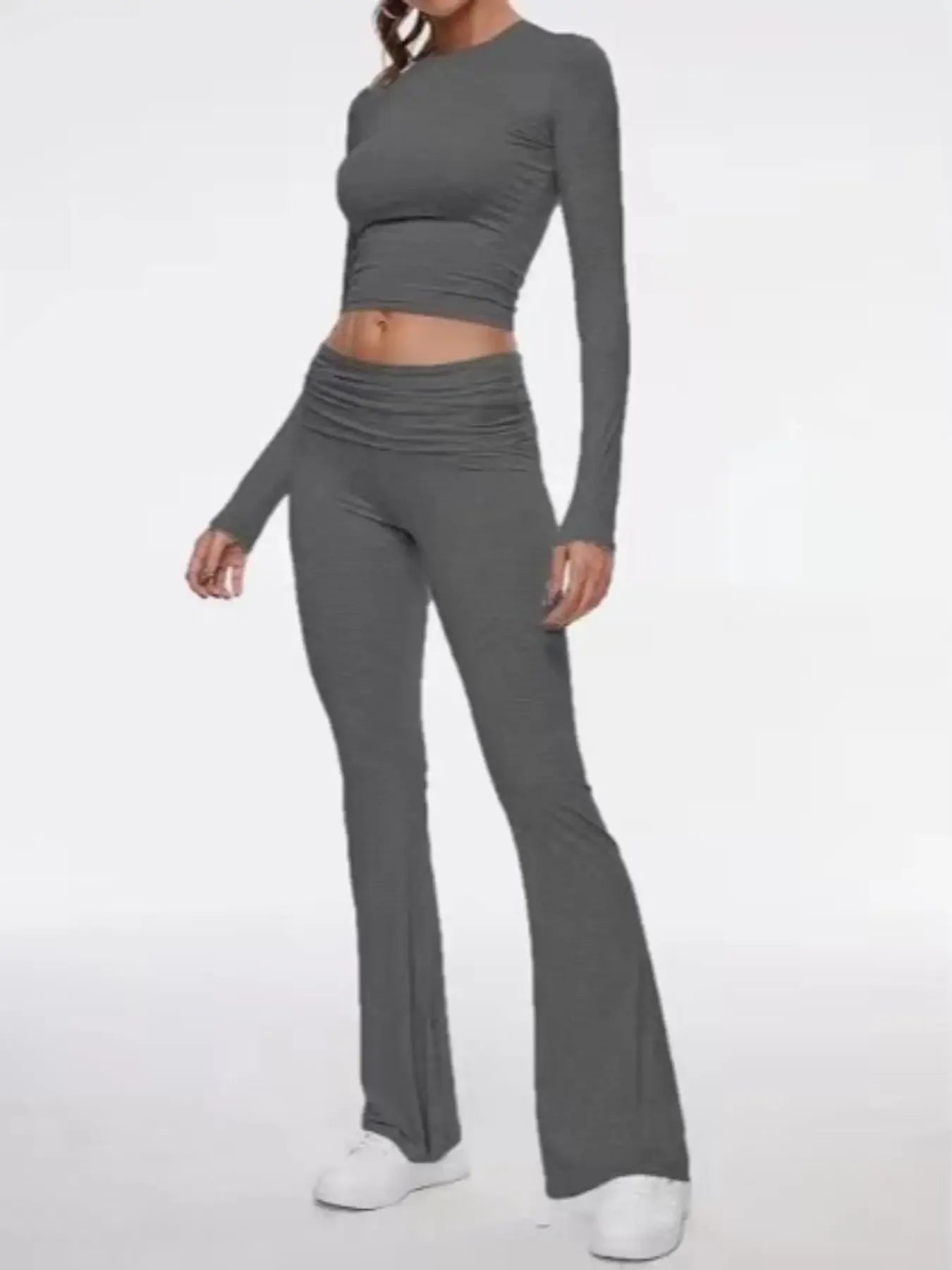 Ensemble Femme Haut de Gamme 2 Pièces – Haut Manches Longues & Pantalon Évasé Élégant