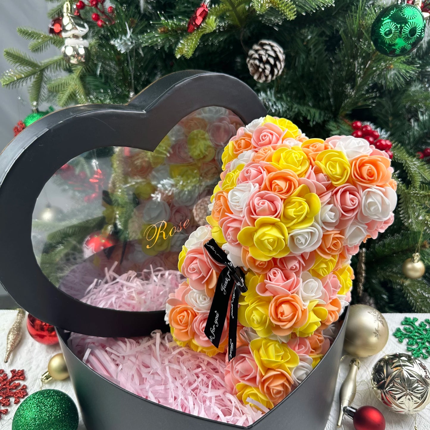 Ours en Roses Artificielles 25 cm 🧸🌹
🎁 Cadeau Romantique avec Boîte – Saint-Valentin & Anniversaire