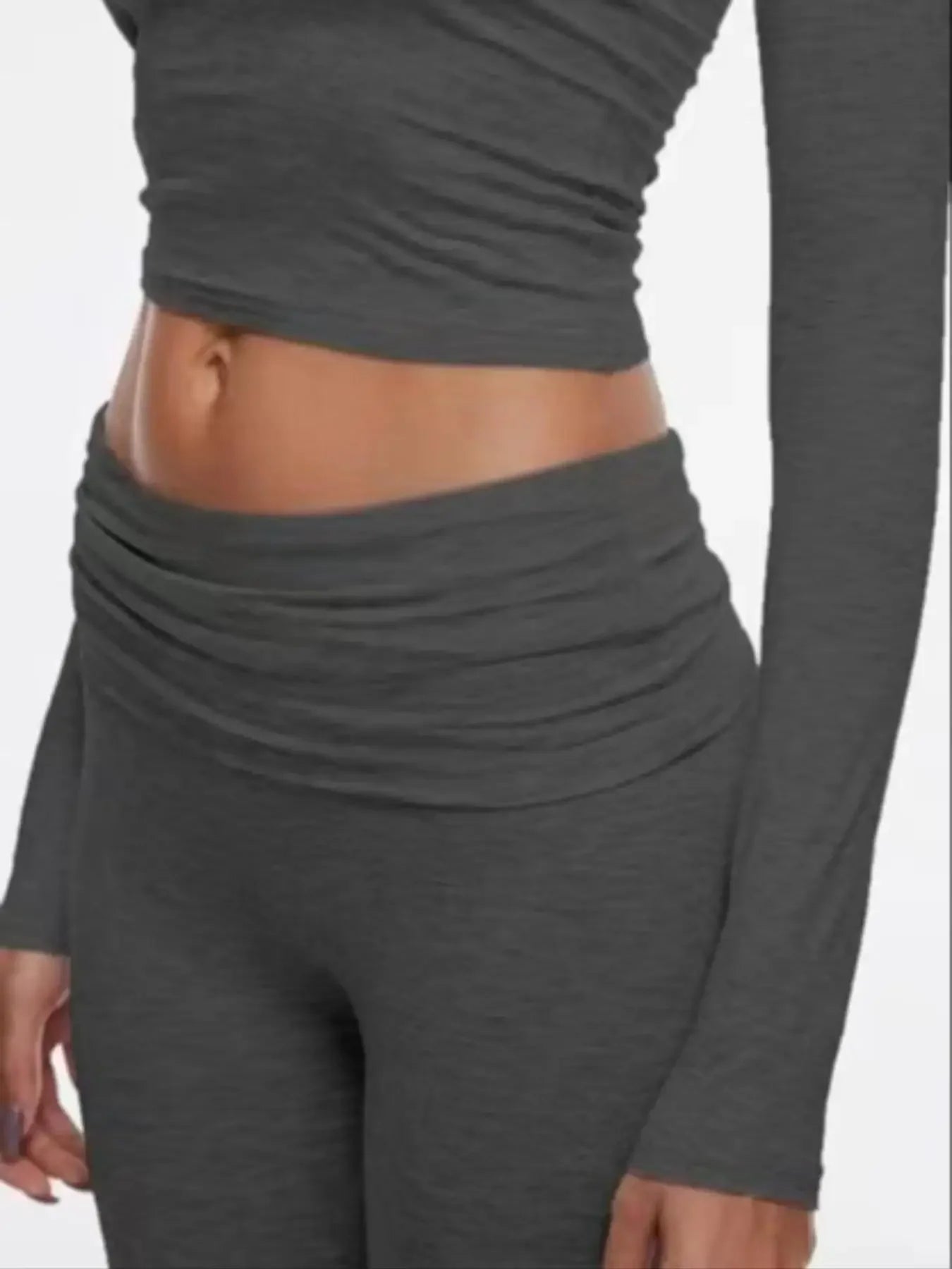 Ensemble Femme Haut de Gamme 2 Pièces – Haut Manches Longues & Pantalon Évasé Élégant