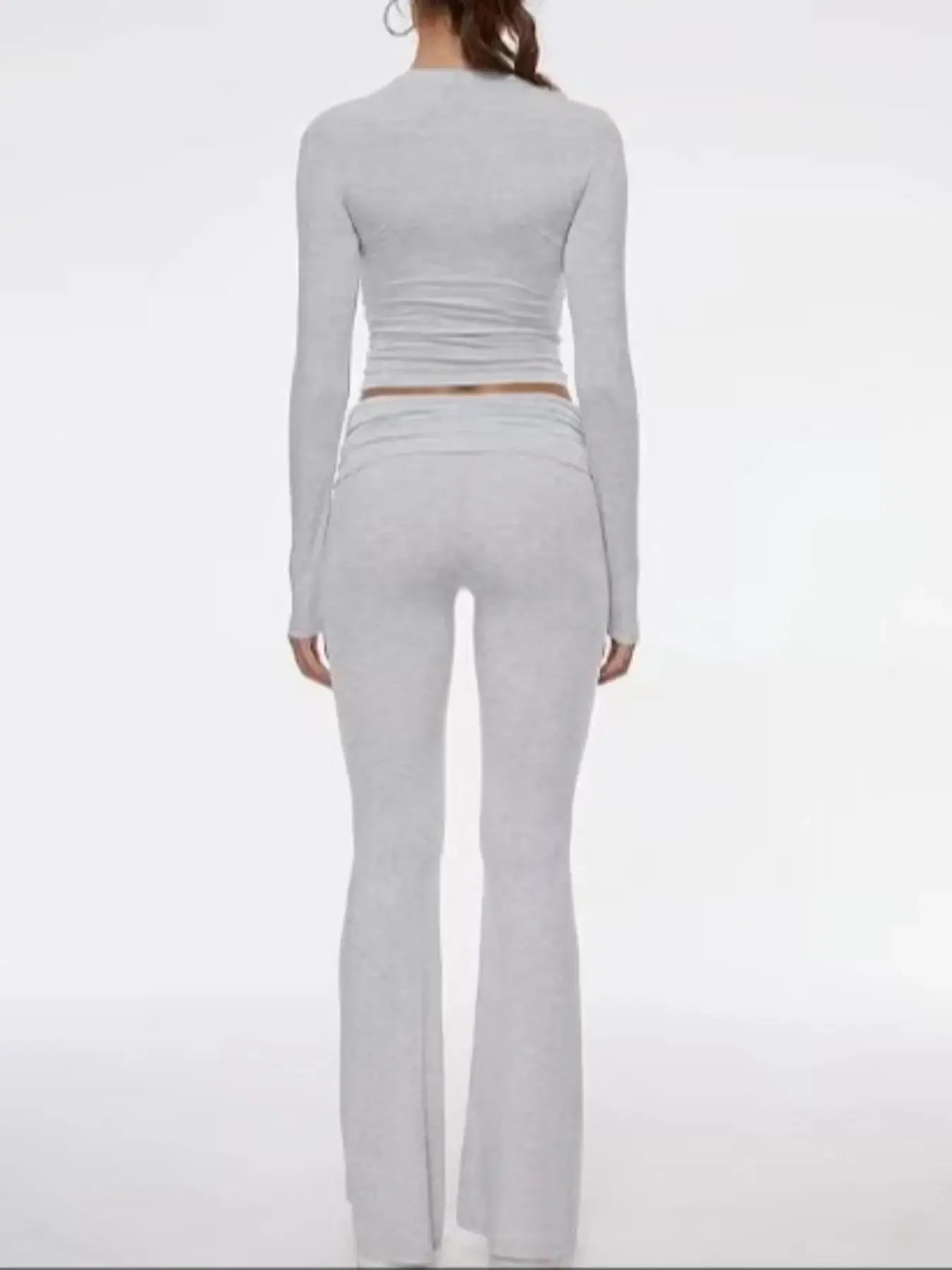 Ensemble Femme Haut de Gamme 2 Pièces – Haut Manches Longues & Pantalon Évasé Élégant