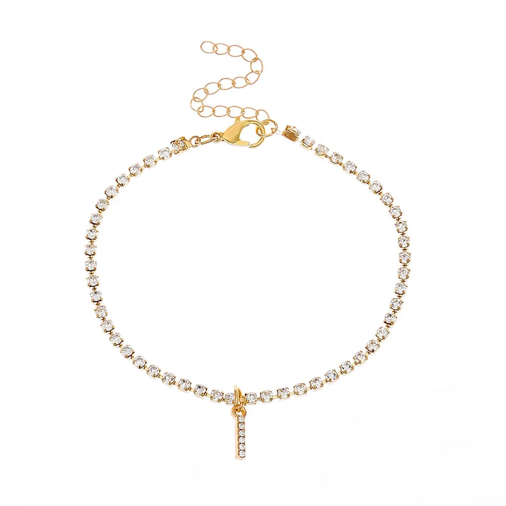 Chevillère Alphabet Brillante 💎
Lettre Initiale Strass – Bijou de Cheville Bohème Femme